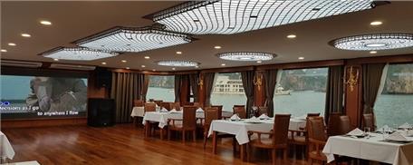 Du thuyền Calypso Lan Hạ